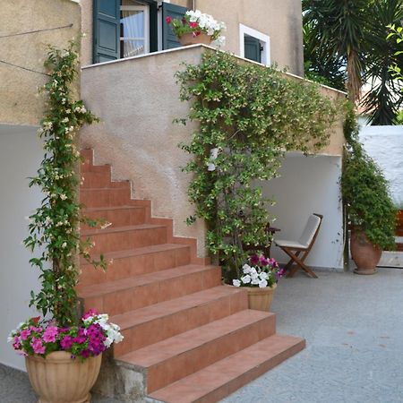 Hotel Twin House Spetses Exterior foto
