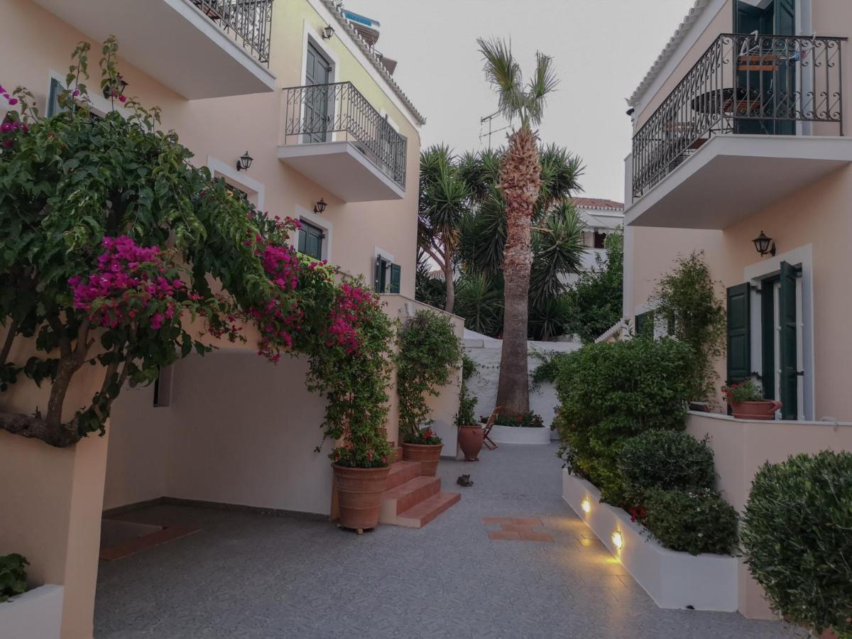 Hotel Twin House Spetses Exterior foto