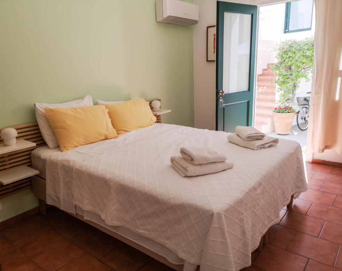 Hotel Twin House Spetses Exterior foto