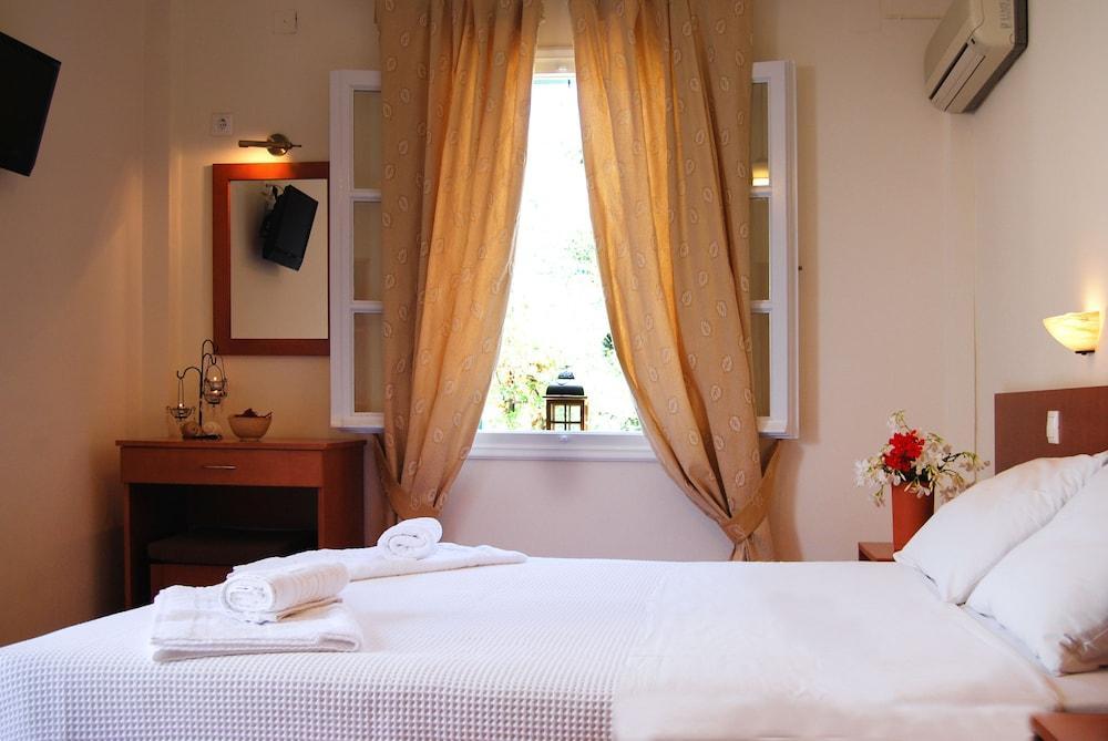 Hotel Twin House Spetses Exterior foto