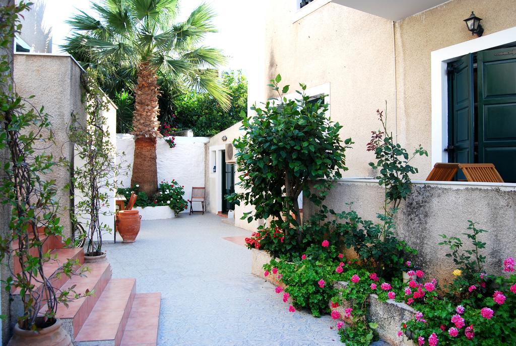 Hotel Twin House Spetses Exterior foto