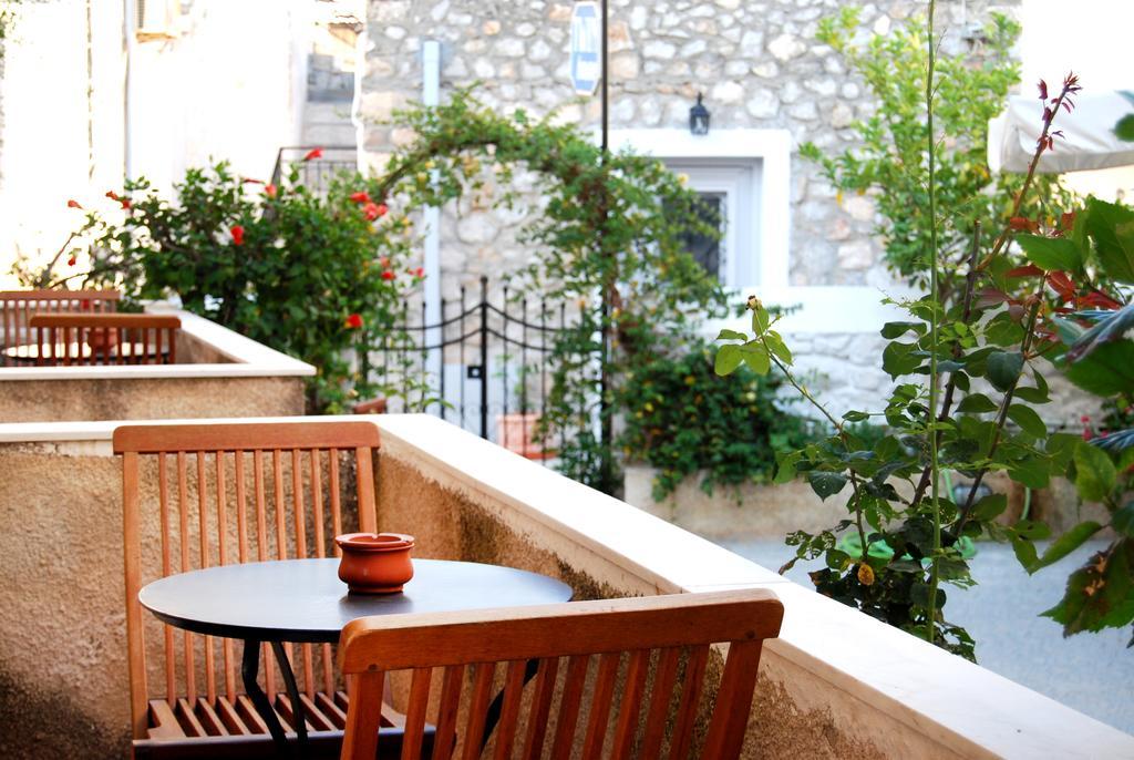 Hotel Twin House Spetses Exterior foto