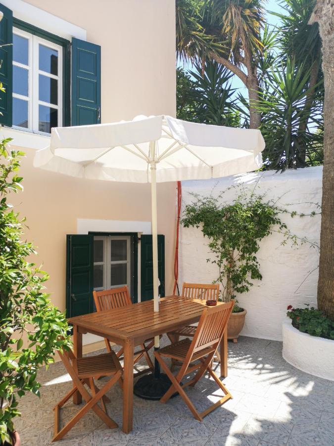 Hotel Twin House Spetses Exterior foto