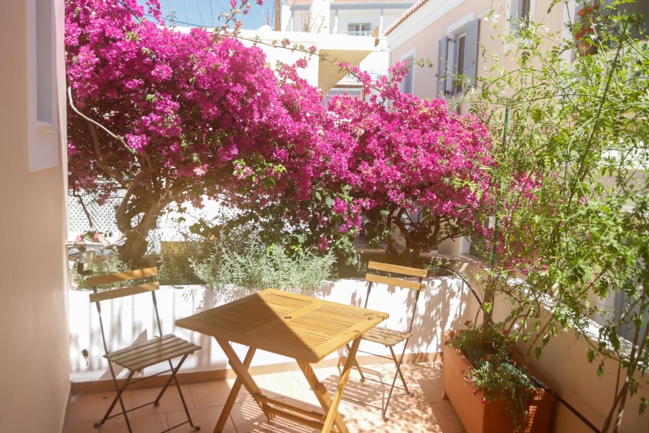 Hotel Twin House Spetses Exterior foto