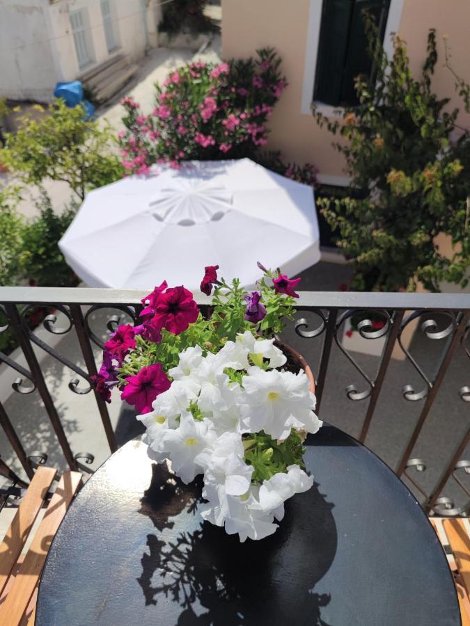 Hotel Twin House Spetses Exterior foto