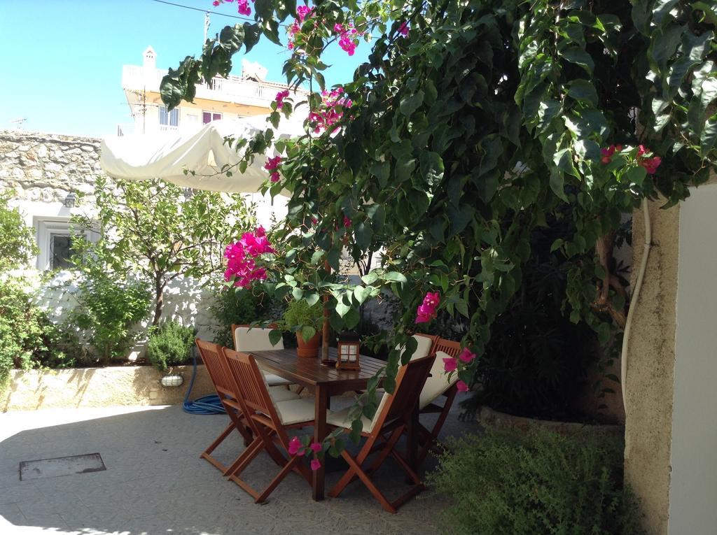 Hotel Twin House Spetses Exterior foto