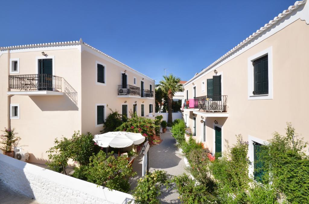 Hotel Twin House Spetses Exterior foto