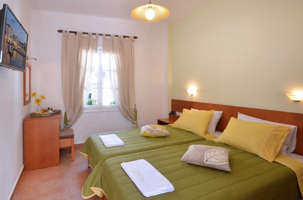 Hotel Twin House Spetses Exterior foto