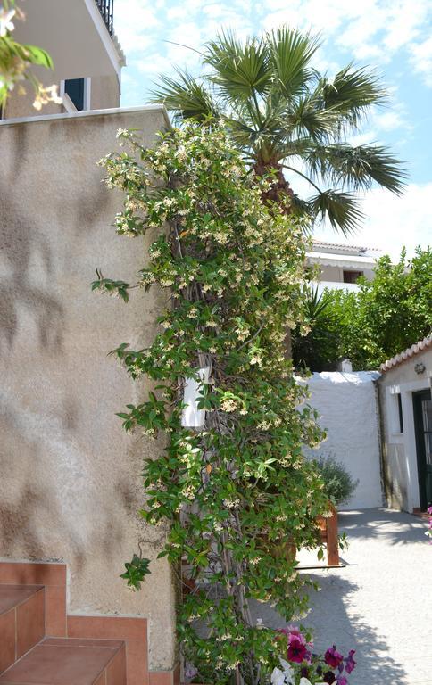 Hotel Twin House Spetses Exterior foto