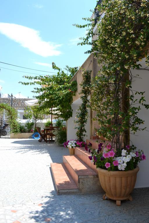 Hotel Twin House Spetses Exterior foto